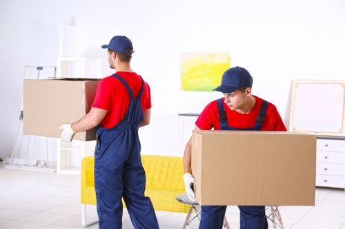 Removal van and storage service in Cowley
